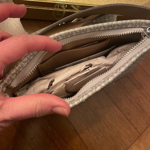 Michael Kors Silver and Gray Adjustable Belt Bag S/M NWT - Picture 4 of 6